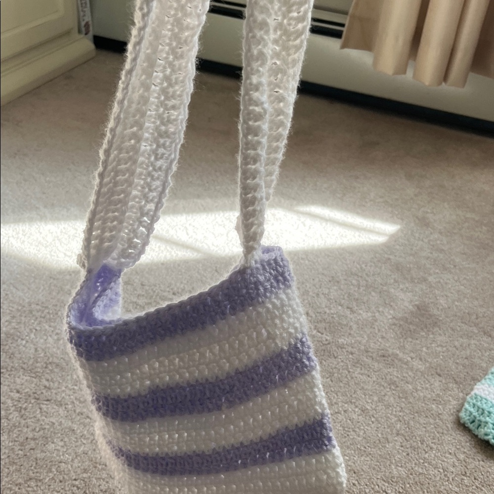 Stylish White and Purple Crochet Bag - Picture 5 of 5